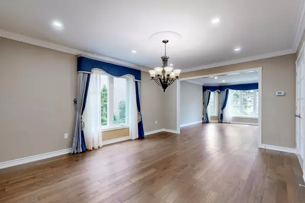 Newmarket, ON L3X 1K7,909 Stonehaven AVE