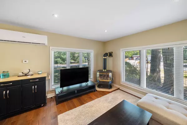Wasaga Beach, ON L9Z 2S3,40 Antigua DR