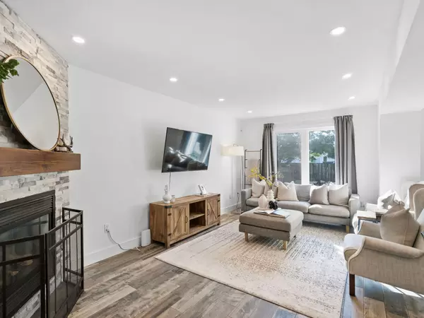 Halton Hills, ON L7J 2Y9,30 Beardmore CRES