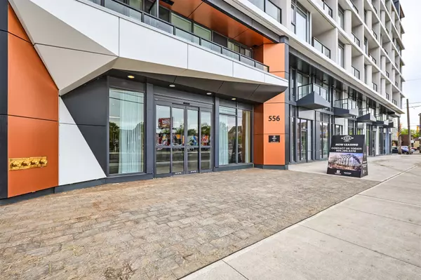 Toronto W04, ON M6B 0B1,556 Marlee AVE #517