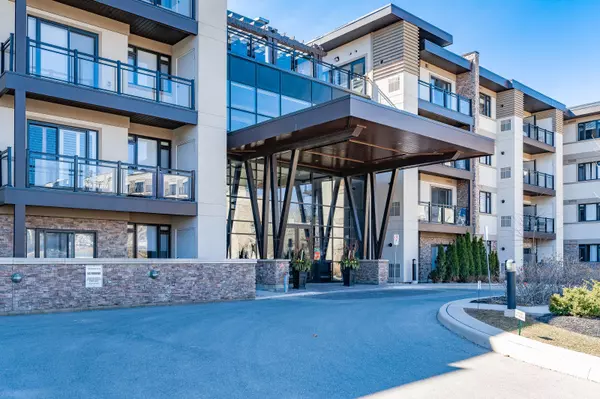 Oakville, ON L6K 0H7,128 Garden DR #325