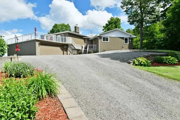 834 STORYLAND RD, Horton, ON K7V 3Z8