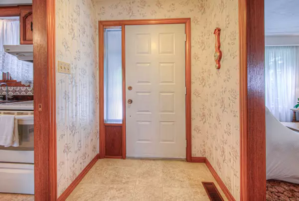 Waterloo, ON N2V 1A4,641 Black Oak CRES