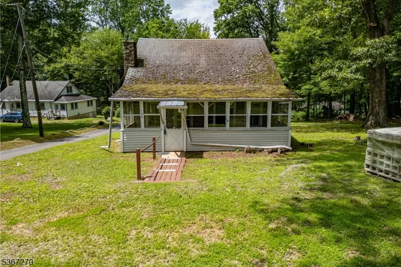 509 W Hill Rd, Lebanon Twp., NJ 08826