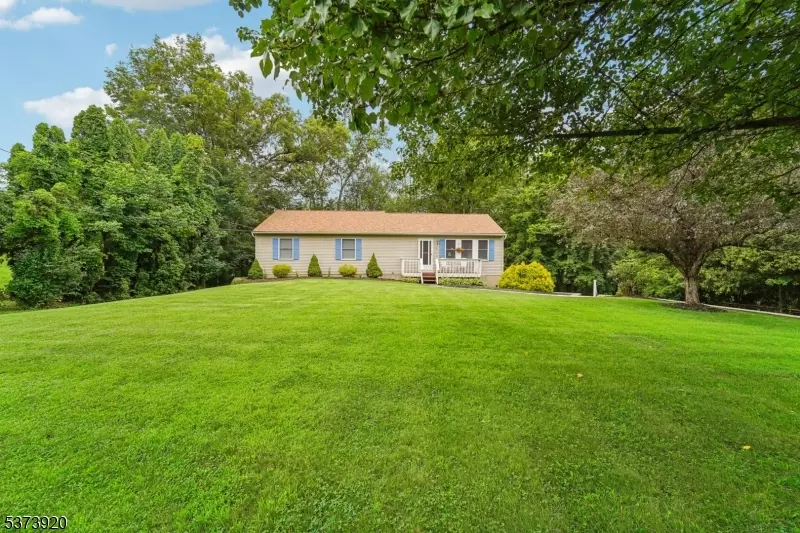 4 Crest Hill Dr, Vernon Twp., NJ 07461