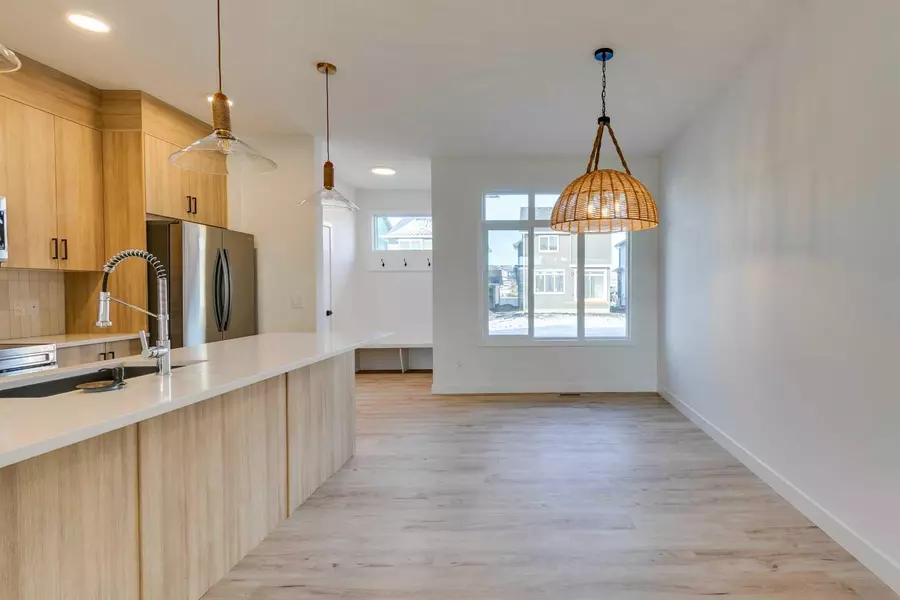 221 Cobblestone Gate, Airdrie, AB T4B 5J9
