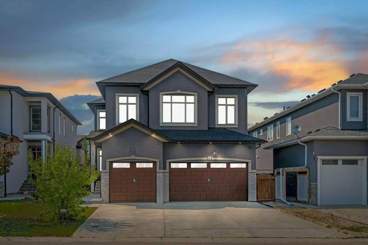 Chestermere, AB T1X 0P8,197 Kinniburgh CIR