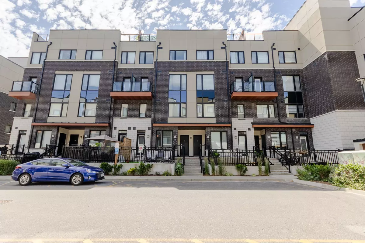 Pickering, ON L1V 0E9,1555 Kingston RD #118