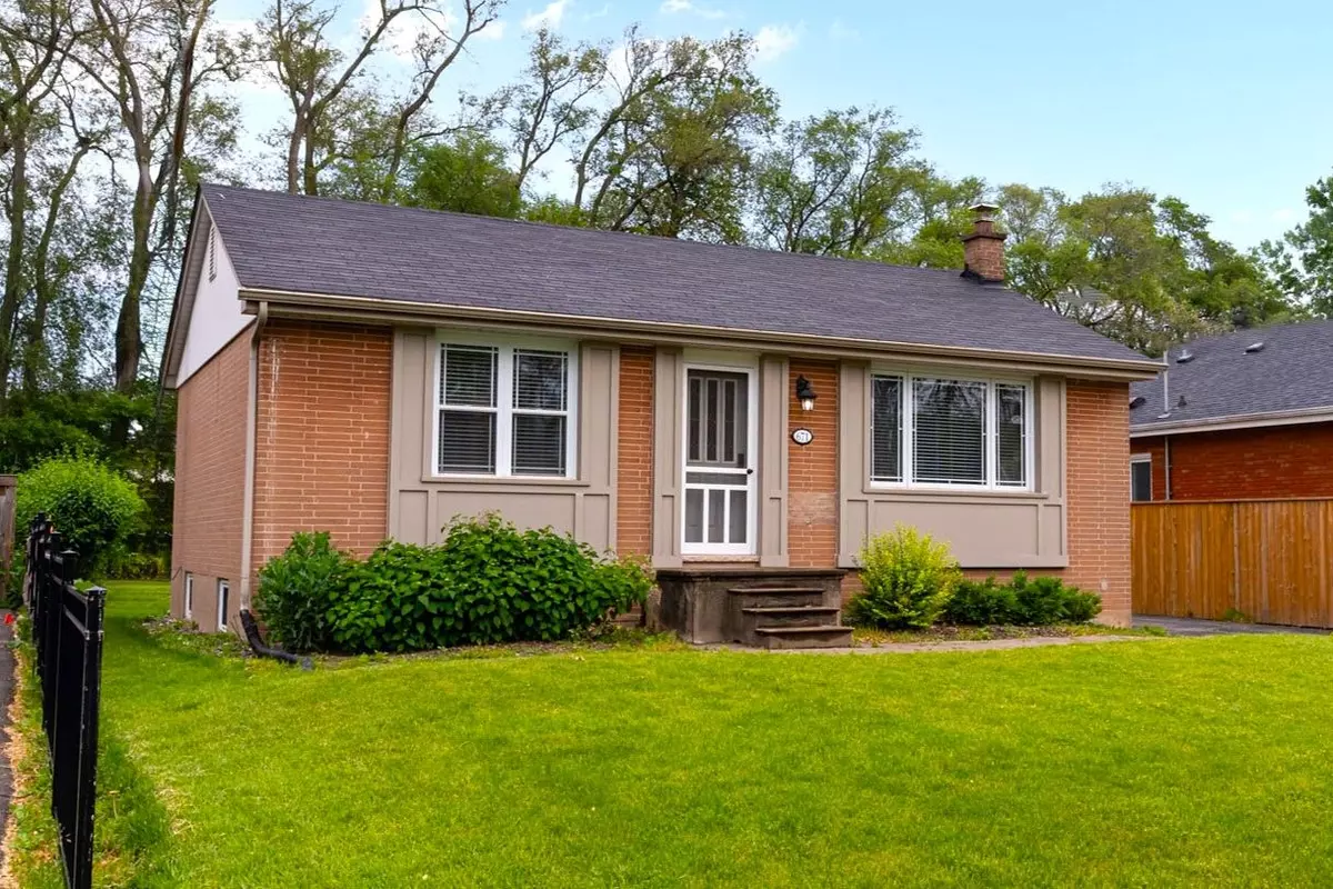Burlington, ON L7T 3T1,671 Wickens AVE
