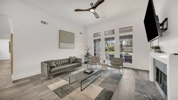 Hudson Oaks, TX 76087,100 Oakview Drive