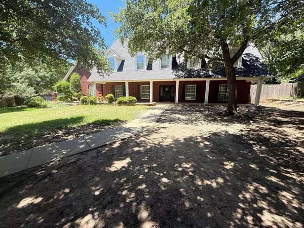 4608 Fonda Drive, Arlington, TX 76017