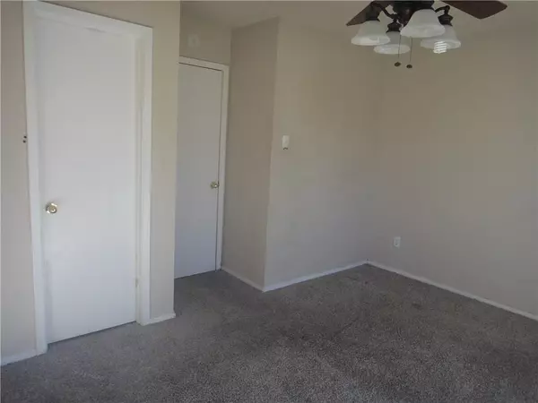 Mansfield, TX 76063,504 Kings Way Drive #D