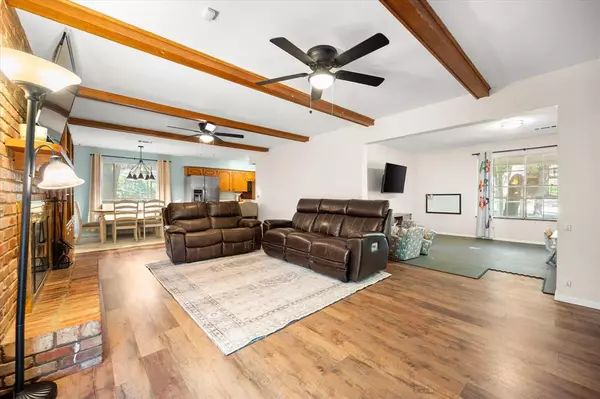Arlington, TX 76012,803 Live Oak Lane