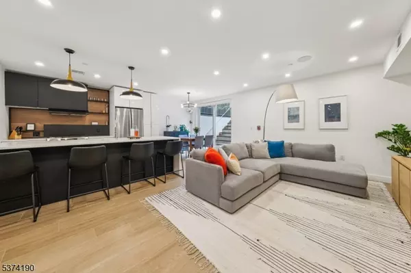 243 3rd St, Jersey City, NJ 07302