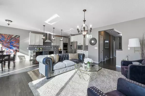 Calgary, AB T3R 0W3,72 Nolanlake VW NW