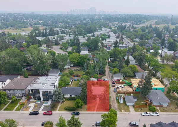 3234 Kinsale RD SW, Calgary, AB T3E 4S2
