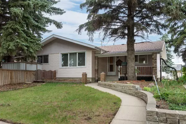 6508 45 AVE, Camrose, AB T4V 0C5