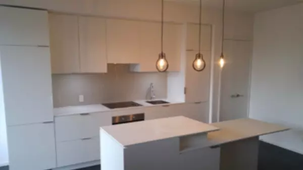 Toronto C01, ON M4Y 1J6,5 St. Joseph ST #4010