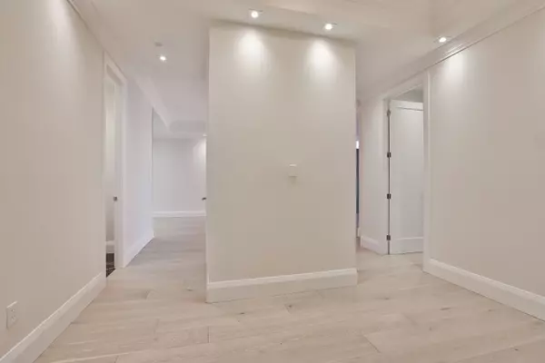 Toronto C02, ON M5R 2G5,99 Avenue RD #1101