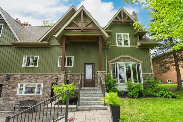 28 Bradley BLVD, Clarington, ON L0B 1J0