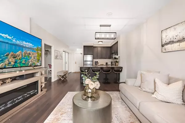 Vaughan, ON L6A 0J9,9245 Jane ST #1015