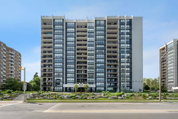 2185 Marine DR #206, Oakville, ON L6L 5L6