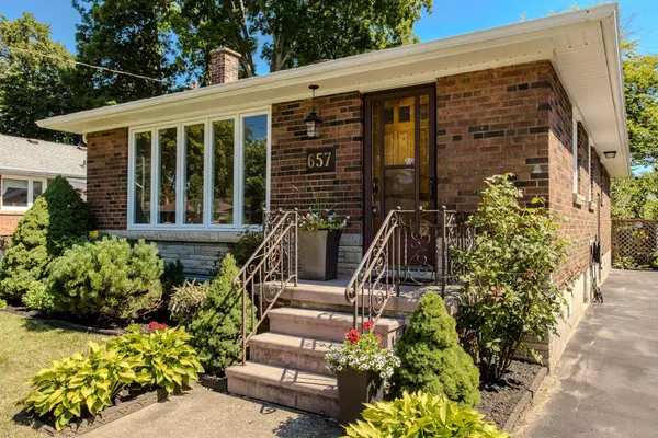 657 Ashley AVE, Burlington, ON L7R 2Y9