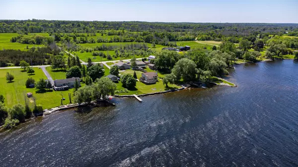 17 Gilchrist LN, Prince Edward County, ON K0K 2T0