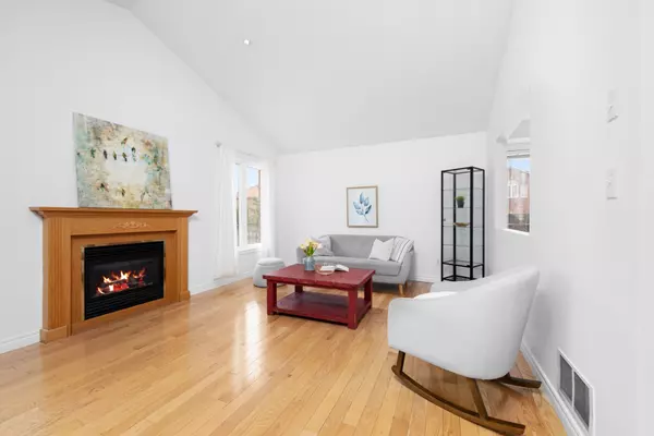 Hamilton, ON L8J 3W6,1 Hillcroft DR