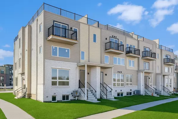 420 MISHI Private, Manor Park - Cardinal Glen And Area, ON K1K 0P2