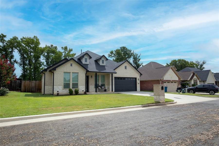 237 Kathryns Court, Mount Pleasant, TX 75455