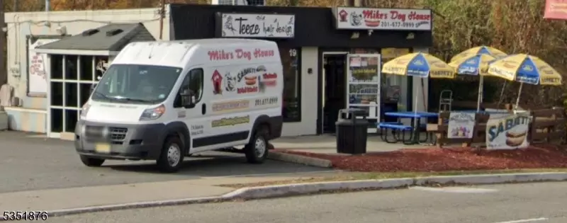19-21 W Oakland Ave, Oakland Boro, NJ 07436