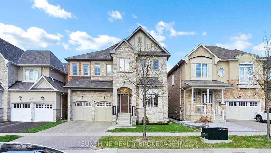 110 Novan CRES, Aurora, ON L4G 0X7