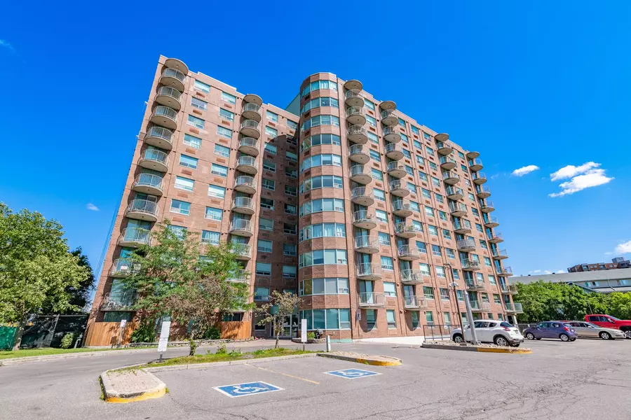 1440 HERON RD #601, Hunt Club - South Keys And Area, ON K1V 0X2