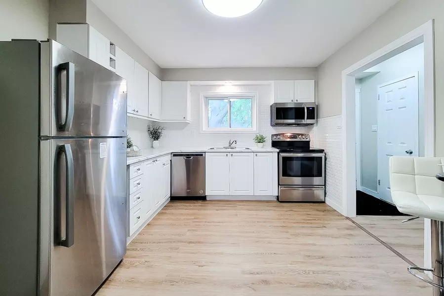 8 Glenburn CT, Hamilton, ON L8E 1C8