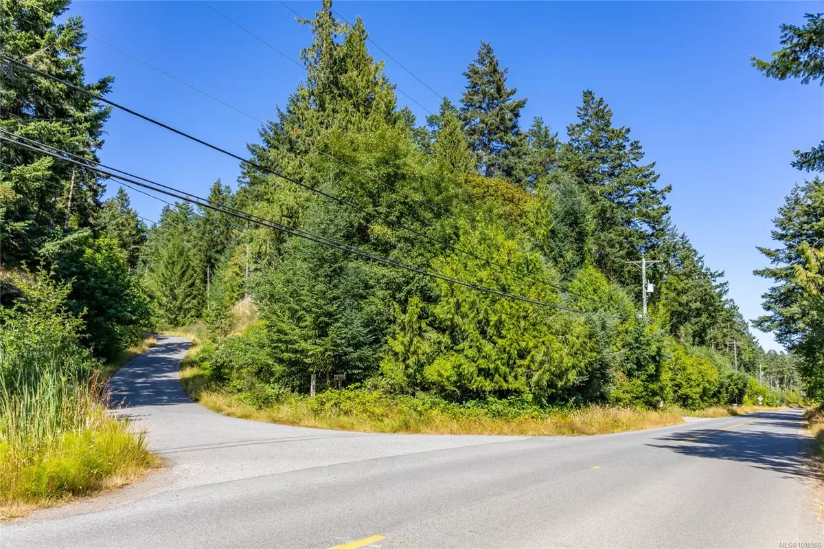 Pender Island, BC V0N 2M3,9904 Castle Rd