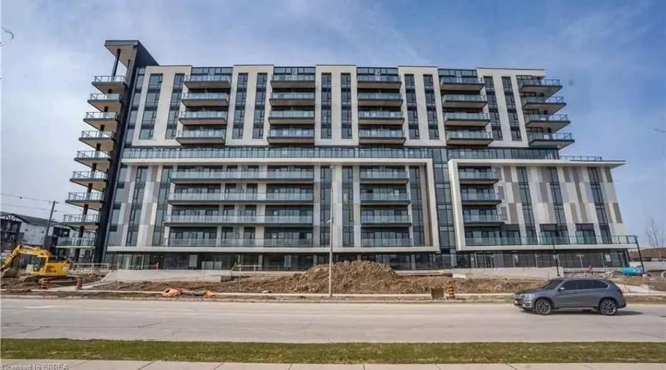 Brantford, ON N3T 0Y2,575 Conklin RD #924