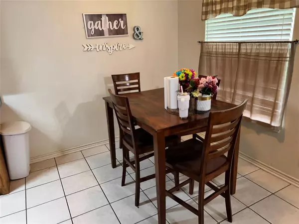 Sherman, TX 75090,1326 S Travis Street #1328