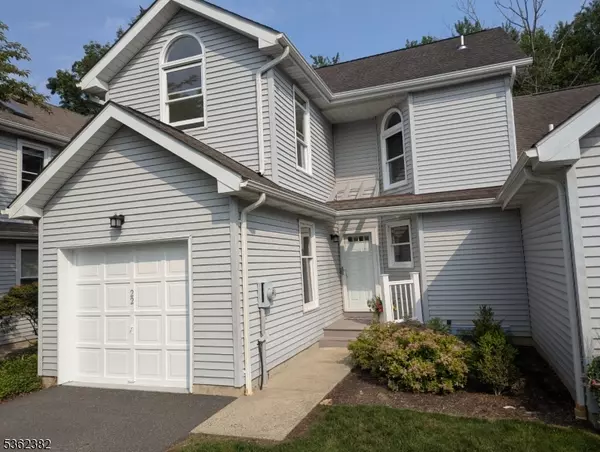 22 Arthurs Court, Berkeley Heights Twp., NJ 07922