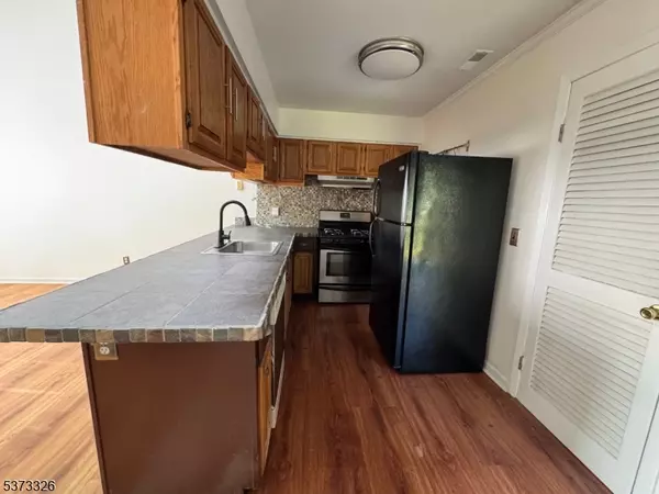 Vernon Twp., NJ 07462,1 Brandywine Ct #4