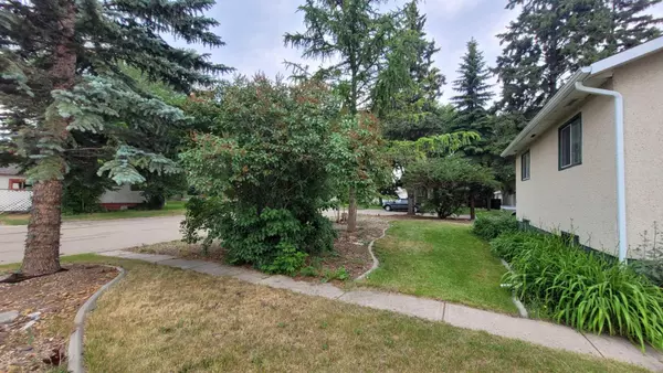 Lacombe, AB T4L 1K9,5489 51 AVE