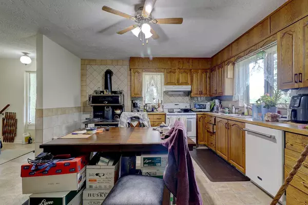 Grovedale, AB T0H 1X0,69241 RR 65