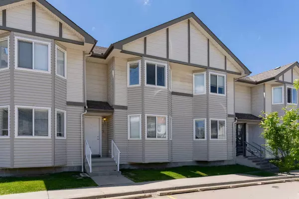 119 Royal Birch Villas NW, Calgary, AB T3G 5V2