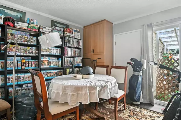 Red Deer, AB T4N 6T9,4240 46A Avenue Crescent #8