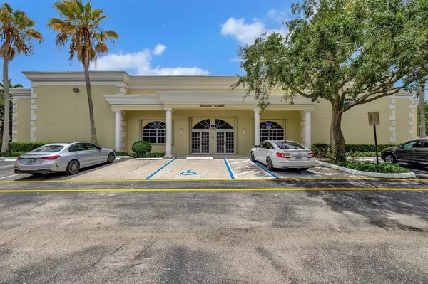 10440 NW 50th St, Sunrise, FL 33351
