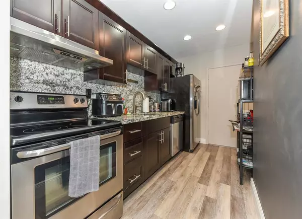 Boca Raton, FL 33432,298 SW 6th St #103
