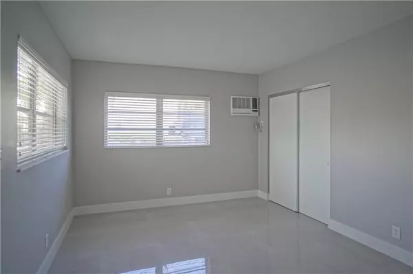 Fort Lauderdale, FL 33304,640 NE 7th Ave #4