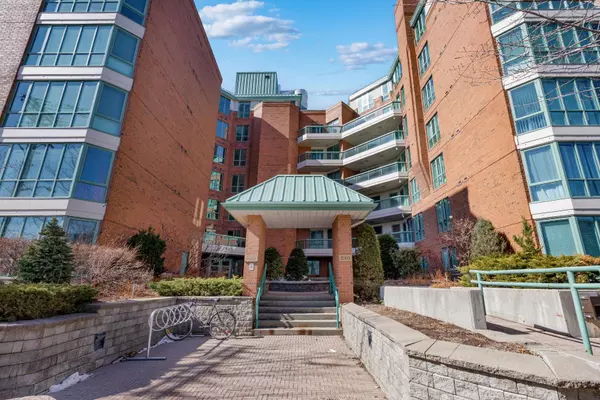 550 Cambridge ST S #307, Dows Lake - Civic Hospital And Area, ON K1S 5N3