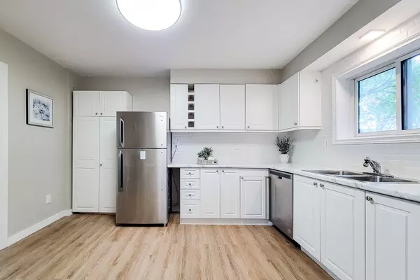 Hamilton, ON L8E 1C8,8 Glenburn CT