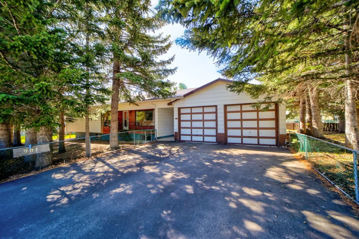 Hillcrest, AB T0K1C0,901 230 ST